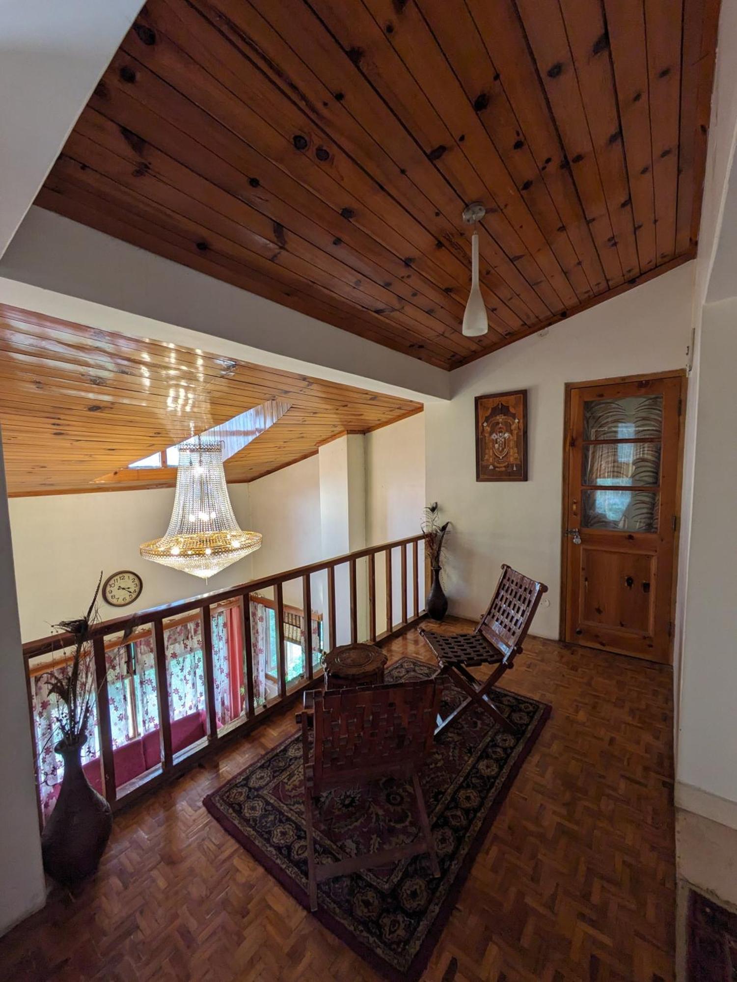 Aashirwad Homestay Kulu Zewnętrze zdjęcie